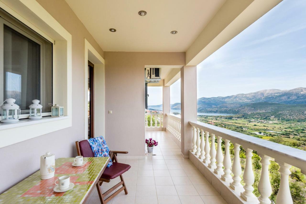 Adelinas' Apartment Argostoli  Eksteriør billede