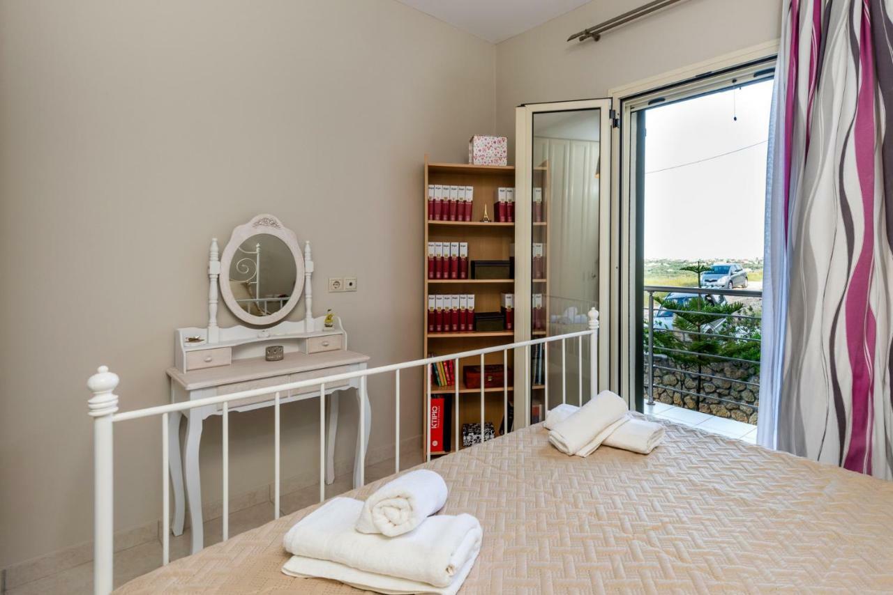Adelinas' Apartment Argostoli  Eksteriør billede