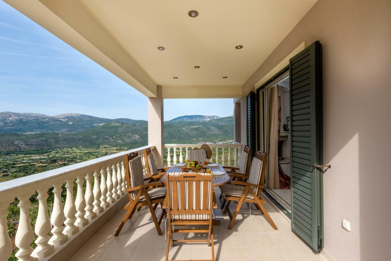 Adelinas' Apartment Argostoli  Eksteriør billede